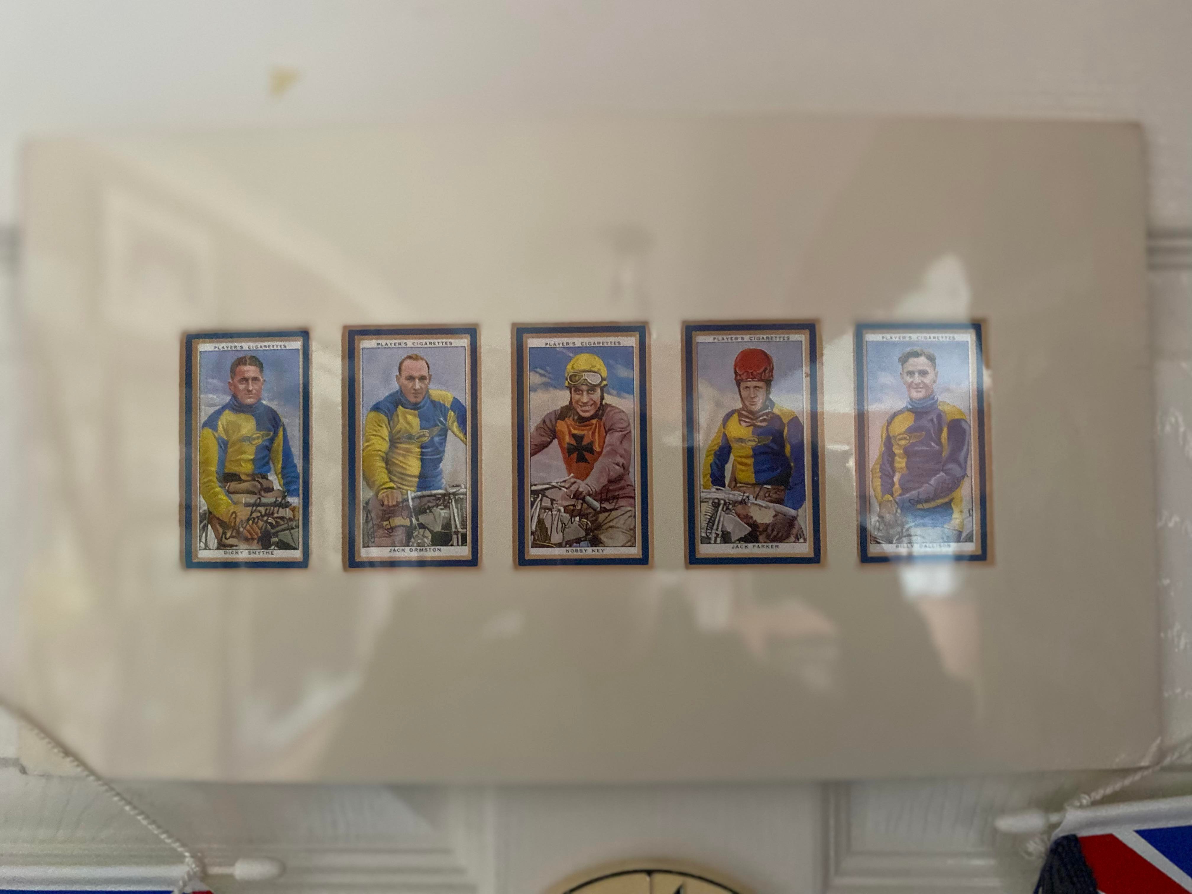 Cigarette cards – What should we talk about today?